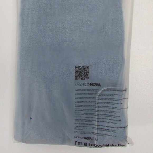 Love Hurts Ankle Strap Cargo Jeans || Medium Blue Wash - Picture 7 of 9